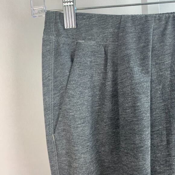 Lululemon &go Keepsake Pant Gray Relaxed Lightweight Pleated Tapered Leg 4 - Picture 4 of 8